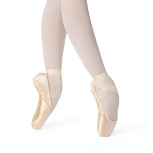 
                  
                    Load image into Gallery viewer, Virtisse Prodigy pointe shoe
                  
                